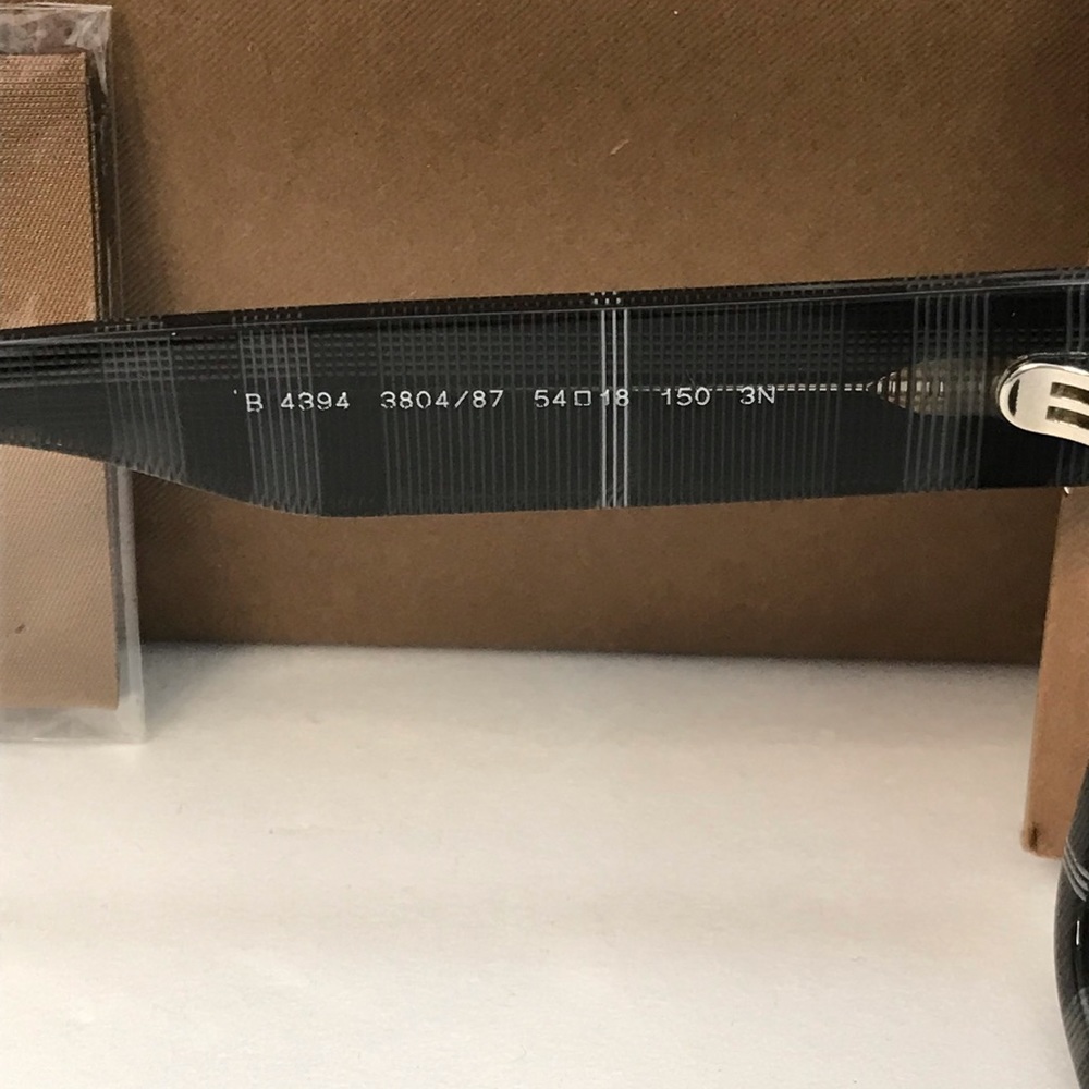 💯 - New Authentic Burberry, Hayden, Sunglasses, BE4394-380487-54 - Picture 14 of 14
